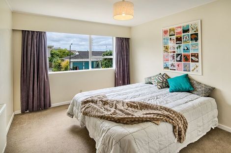 Photo of property in 14 Ardal Grove, Tirohanga, Lower Hutt, 5010