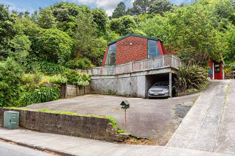 Photo of property in 13 Acheron Road, Paremata, Porirua, 5026