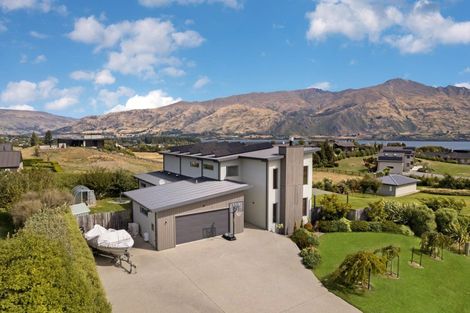 Photo of property in 28 Minaret Ridge, Wanaka, 9305