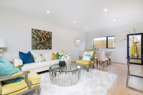 Photo of property in 14 Korama Lane, New Lynn, Auckland, 0600