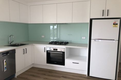 Photo of property in 8 Keating Rise, Northcross, Auckland, 0632