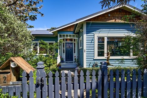 Photo of property in 2 Roxburgh Grove, Petone, Lower Hutt, 5012