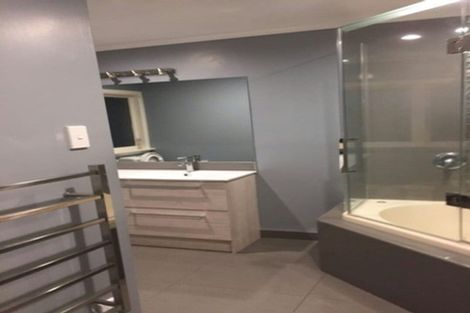 Photo of property in 56 Memorial Avenue, Ilam, Christchurch, 8053