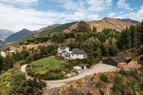 Photo of property in 15 Summit Lane, Ben Lomond, Queenstown, 9371