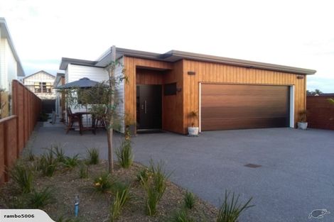 Photo of property in 33 Coast Boulevard, Papamoa Beach, Papamoa, 3118