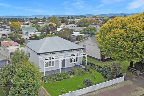 Photo of property in 64 Allardice Street, Dannevirke, 4930