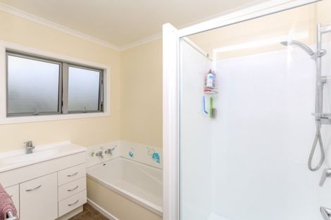 Photo of property in 13 Tohora Place, Spotswood, New Plymouth, 4310