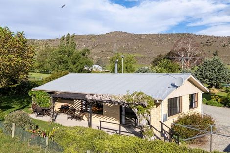 Photo of property in 123 Roxburgh Road East, Roxburgh East, Roxburgh, 9571