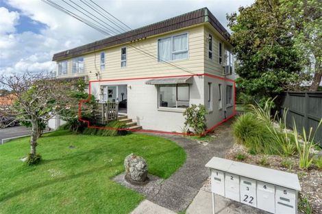 Photo of property in 2/22 North Avenue, Narrow Neck, Auckland, 0624