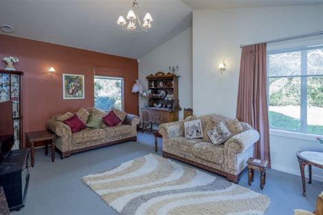 Photo of property in 52 Manakau Heights Drive, Manakau, Otaki, 5583