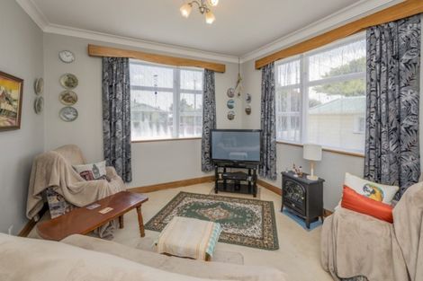 Photo of property in 30 Sussex Street, Levin, 5510