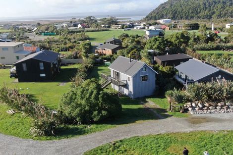 Photo of property in 9 The Parade, Okarito, Whataroa, 7886