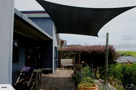 Photo of property in 9 Dudley Crescent, Cable Bay, 0420