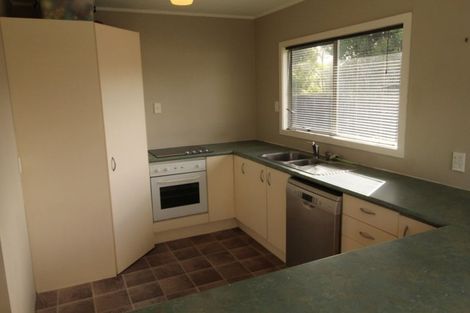 Photo of property in 12 Quincey Place, Massey, Auckland, 0614