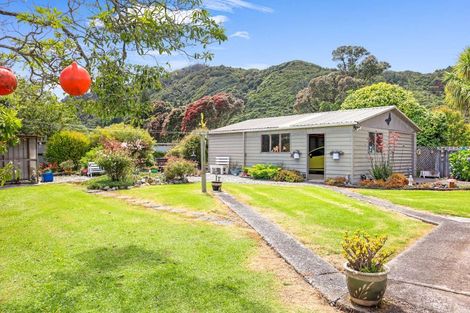 Photo of property in 11 Corbett Street, Hector, 7822