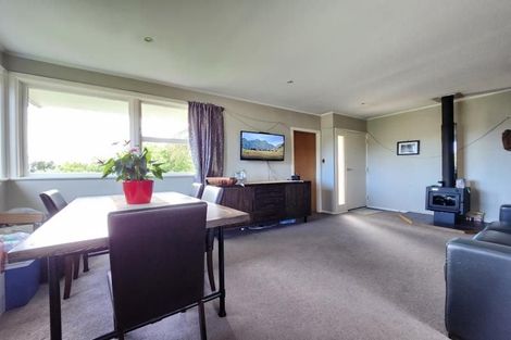 Photo of property in 18 Catherine Crescent, Paparangi, Wellington, 6037