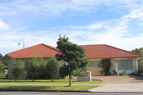 Photo of property in 167 Kilkenny Drive, East Tamaki Heights, Auckland, 2016