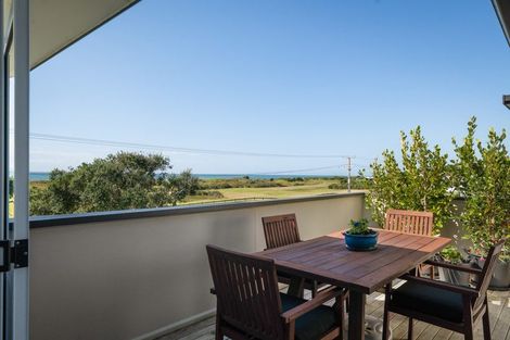 Photo of property in 148 Seaforth Road, Waihi Beach, 3611