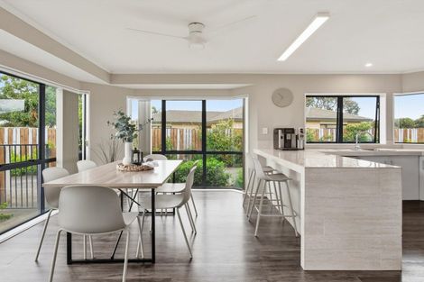 Photo of property in 680 Gloucester Road, Papamoa Beach, Papamoa, 3118