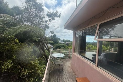 Photo of property in 2/823 East Coast Road, Northcross, Auckland, 0630