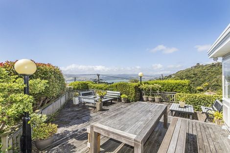 Photo of property in 31 Kiriwai Road, Paremata, Porirua, 5024