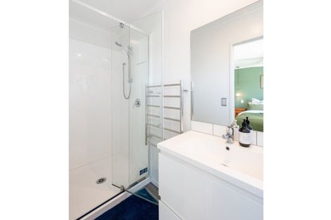 Photo of property in 8 Kingfisher Crescent, Albert Town, Wanaka, 9305