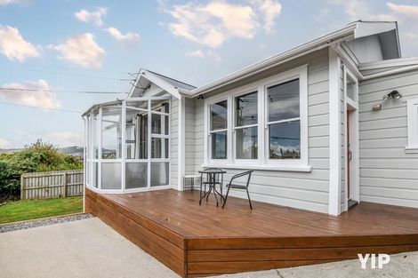 Photo of property in 15 Clifford Road, Johnsonville, Wellington, 6037