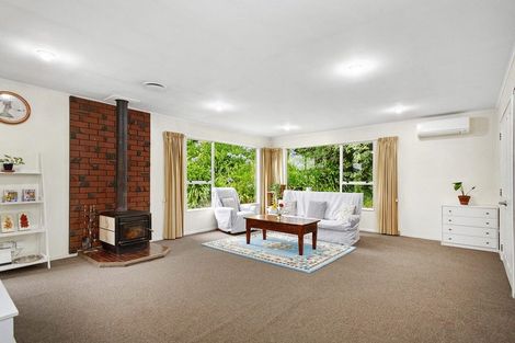 Photo of property in 18 Westhaven Drive, Tawa, Wellington, 5028