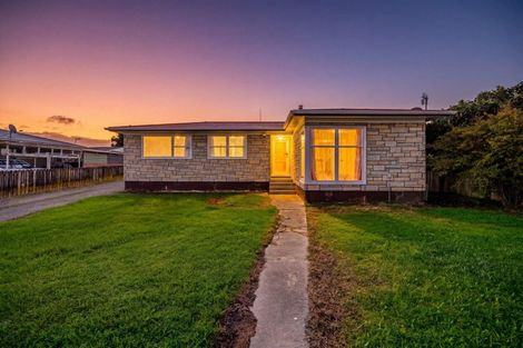 Photo of property in 27 President Avenue, Papakura, 2110