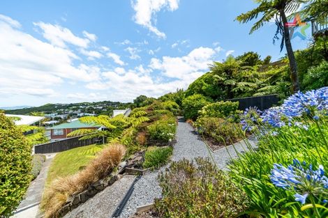 Photo of property in 239 Dowse Drive, Maungaraki, Lower Hutt, 5010