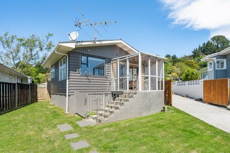 Photo of property in 37 Hillside Drive, Maoribank, Upper Hutt, 5018