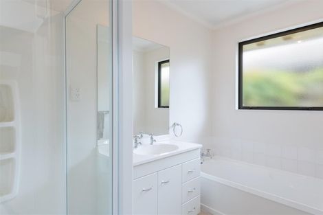 Photo of property in 30 Hoult Crescent, Monaco, Nelson, 7011