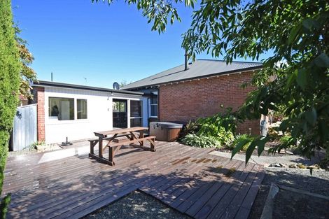 Photo of property in 5 Prince Street, Winton, 9720