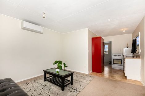 Photo of property in 17 Sombrero View, Ascot Park, Porirua, 5024