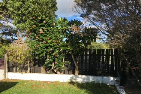 Photo of property in 162 Weatherly Road, Torbay, Auckland, 0630