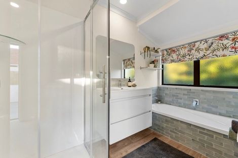 Photo of property in 1 Sutherland Avenue, Mount Maunganui, 3116