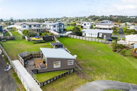 Photo of property in 37 Driftwood Place, Mangawhai Heads, Mangawhai, 0505