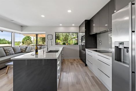 Photo of property in 8 Emlyn Place, Torbay, Auckland, 0630