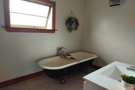 Photo of property in 17 Thackeray Street, Saint Andrews, 7988