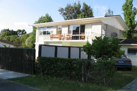 Photo of property in 2/36 Sandiacre Way, Browns Bay, Auckland, 0630