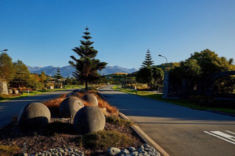 Photo of property in 13 Knowles Crescent, Kaikoura Flat, Kaikoura, 7371