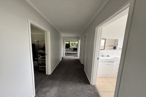 Photo of property in 9 Hamblyn Place, Ranui, Auckland, 0612