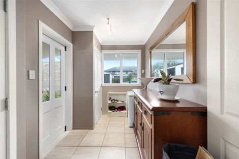 Photo of property in 24 Ngahere Street, Otumoetai, Tauranga, 3110