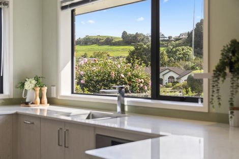 Photo of property in 16 Max Short Drive, Pukekohe, 2120