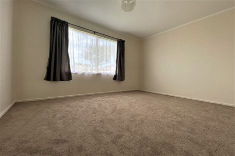Photo of property in 1/136 Shifnal Drive, Randwick Park, Auckland, 2105