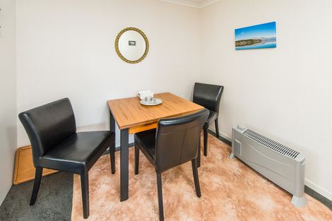 Photo of property in 5 Gibson Place, Dannevirke, 4930