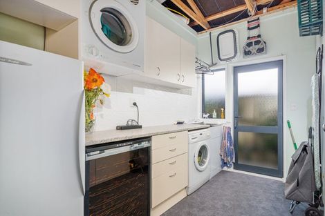 Photo of property in 15 Martin Place, Cooks Beach, Whitianga, 3591