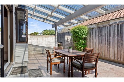 Photo of property in 90 Opawa Road, Opawa, Christchurch, 8023