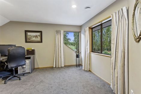 Photo of property in 100 Gardiners Road, Harewood, Christchurch, 8051