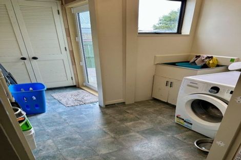 Photo of property in 64 Rhodes Drive, Kelvin Grove, Palmerston North, 4414